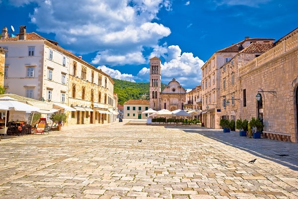 Lacné apartmány Hvar - Hvar
