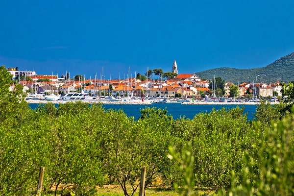 Priamy kontakt s majiteľmi ubytovania Biograd